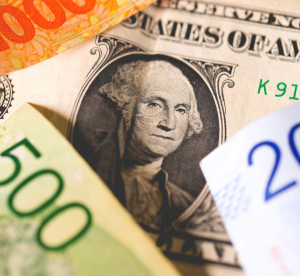 img:Comprar dólar no Brasil vale a pena em 2024?